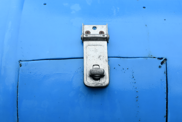 compost tumbler door latch