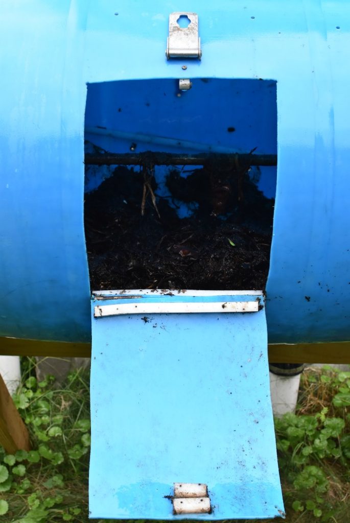 compost tumbler door